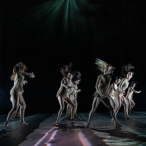 Bühnenimpressionen des Ballettabends »Blühend«