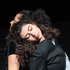 Bühnenimpressionen von »Zwischen Hin und Her – Meine Flucht aus Syrien«