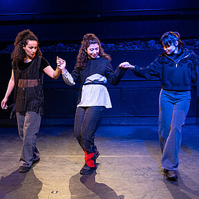 Bühnenimpressionen von »Zwischen Hin und Her – Meine Flucht aus Syrien«