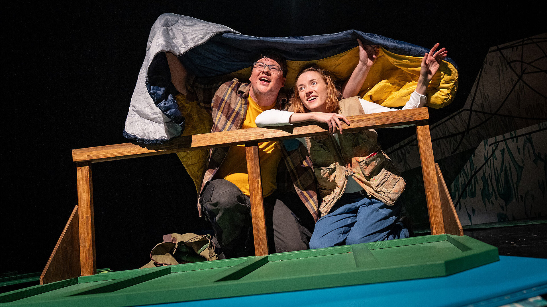 Bühnenimpressionen aus "Unsere wilden Jahre / As wi wild weern"