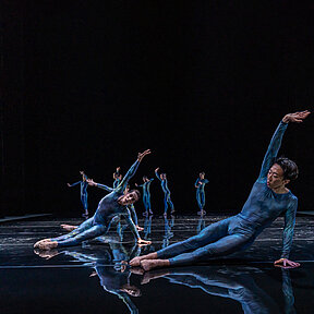 Bühnenimpressionen des Ballettabends »Blühend«