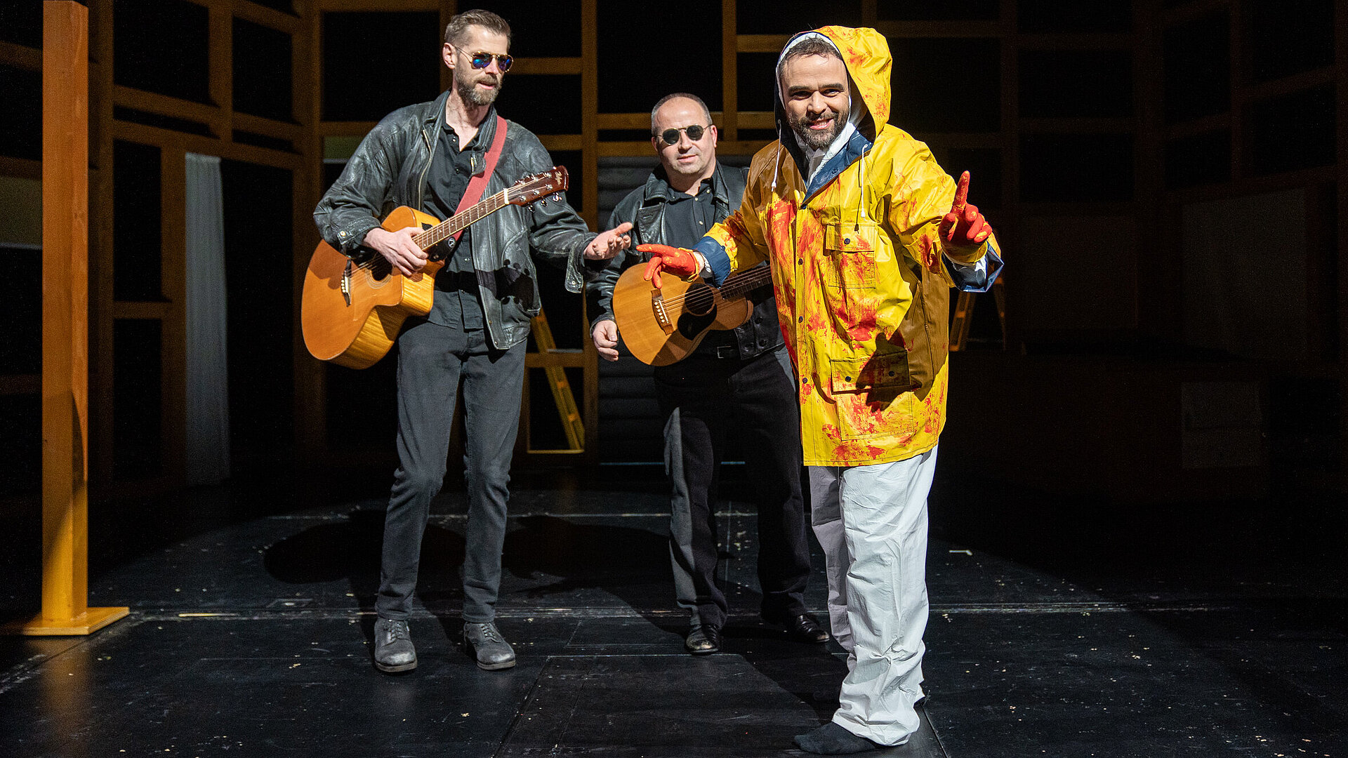 Bühnenimpressionen aus »Achtsam Moorden«