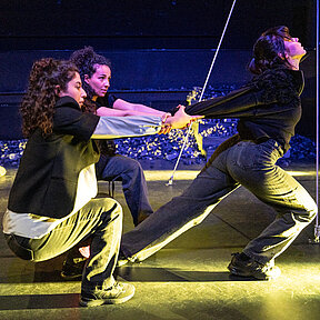 Bühnenimpressionen von »Zwischen Hin und Her – Meine Flucht aus Syrien«