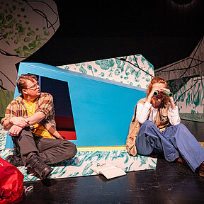 Bühnenimpressionen aus "Unsere wilden Jahre / As wi wild weern"