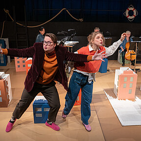 Bühnenimpressionen von »Peggy Packer«