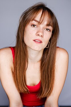 Porträt Anna Hirzberger