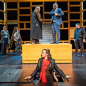 Bühnenimpressionen aus »Achtsam Moorden«