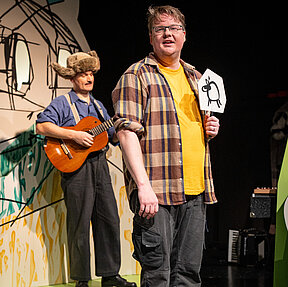 Bühnenimpressionen aus "Unsere wilden Jahre / As wi wild weern"