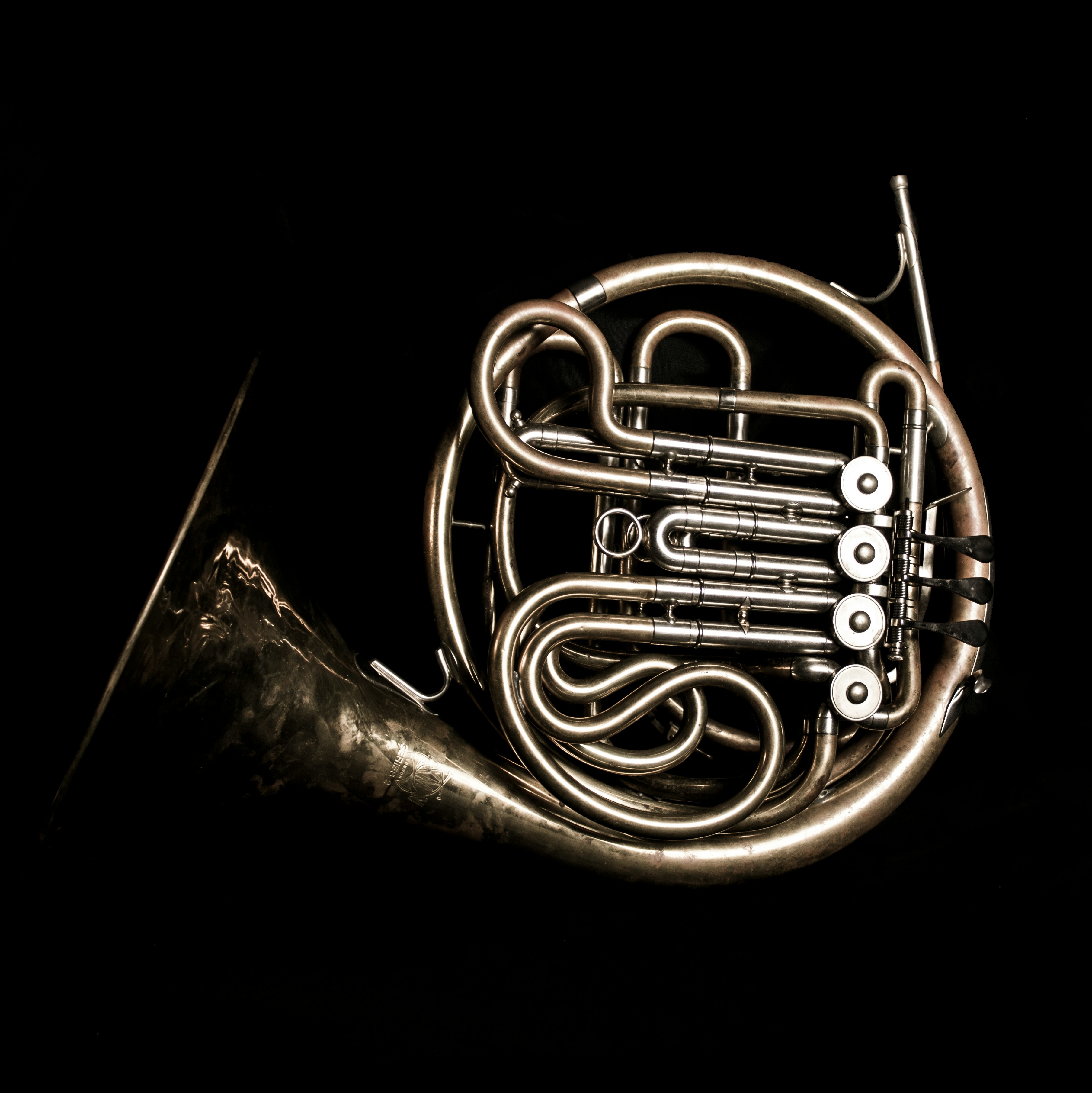 Instrument Horn im Halbschatten